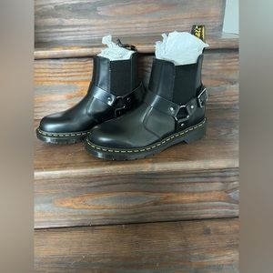NWT Dr Martens Wincox Polished Leather Buckle Boot